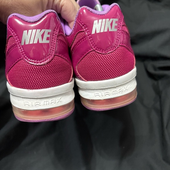 Nike Women's Air Max Fusion Fuchsia and Lavender Sneakers - Picture 3 of 9